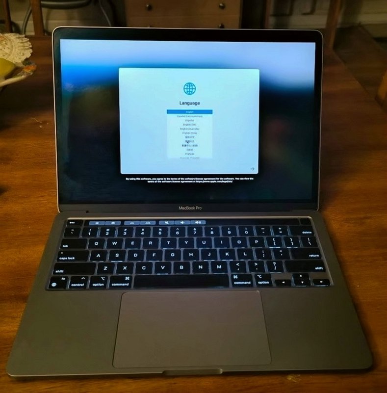 Apple MacBook Pro 500GB Space Gray Unlocked - Used