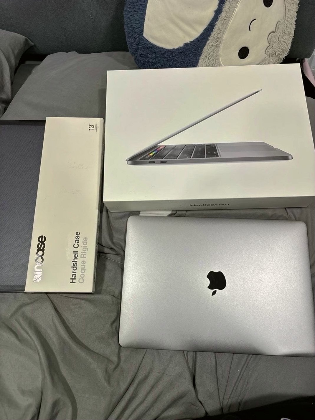 Apple MacBook Pro Mid 2020 512GB Space Gray Unlocked - Used