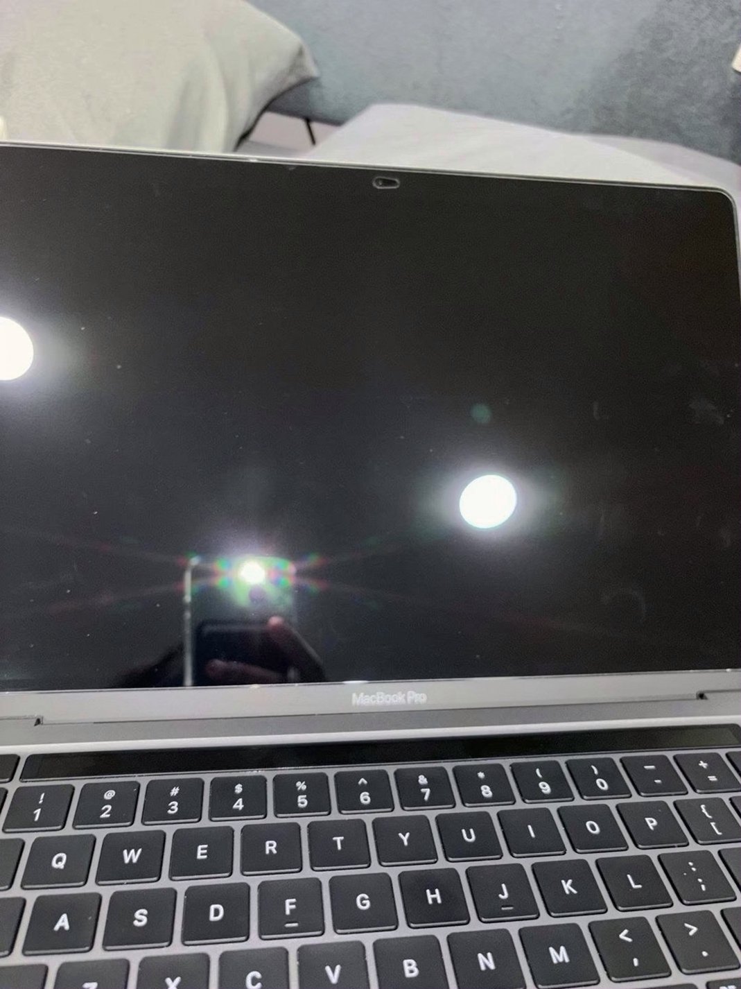 Apple MacBook Pro Mid 2020 512GB Space Gray Unlocked - Used image 5