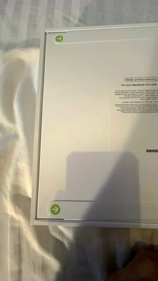 Apple MacBook Pro 14in 5J52 Unlocked - Used image 2