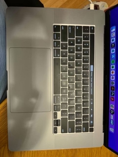 Apple MacBook Pro 16 inch 512GB Space Gray Unlocked - Used image 5