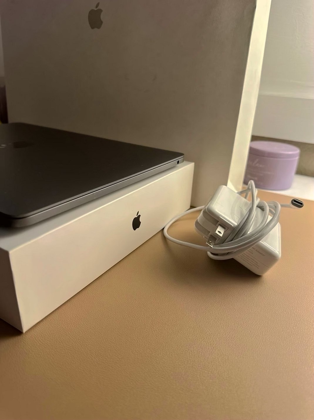 Apple MacBook Pro M2 13in 8GB 256GB Space Gray - Used image 2