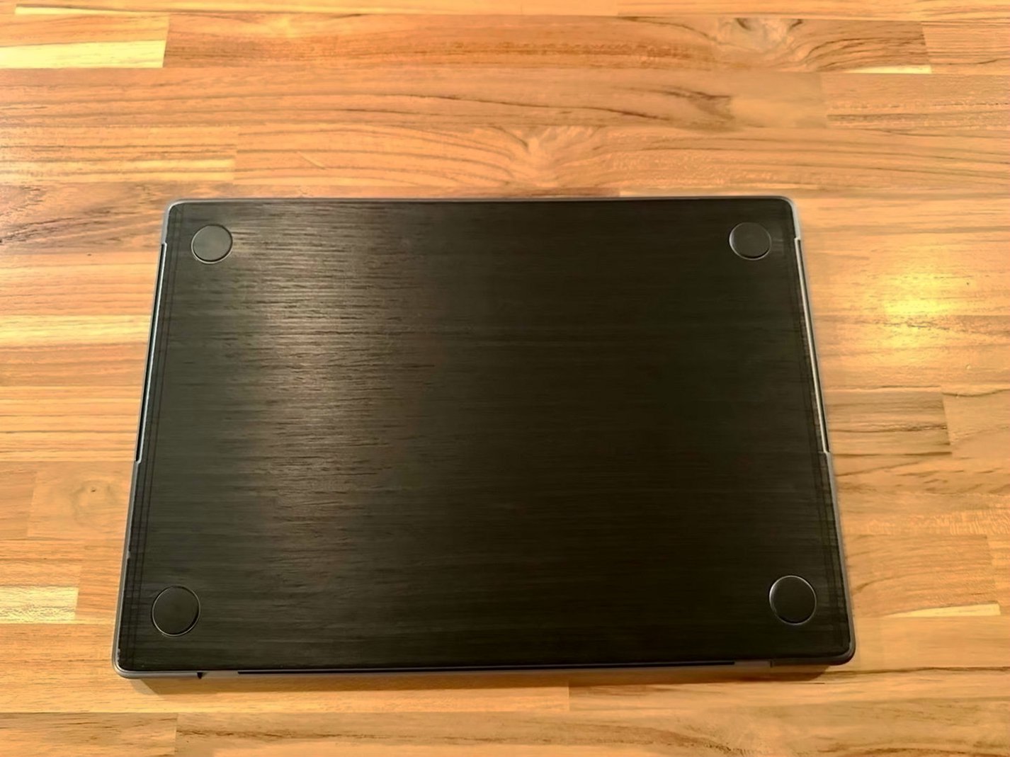 Apple MacBook Pro M1 14 512GB Real Black Ash Wood Skin Unlocked - Used image 2
