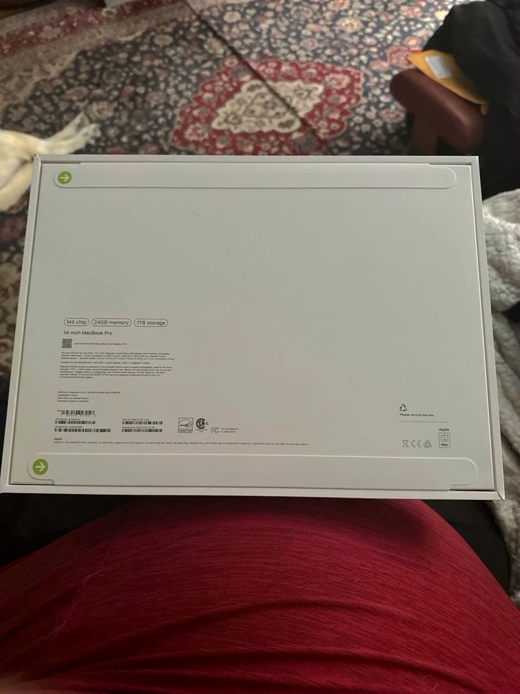 Apple MacBook Pro 14” M4 1TB Unlocked - Used image 2