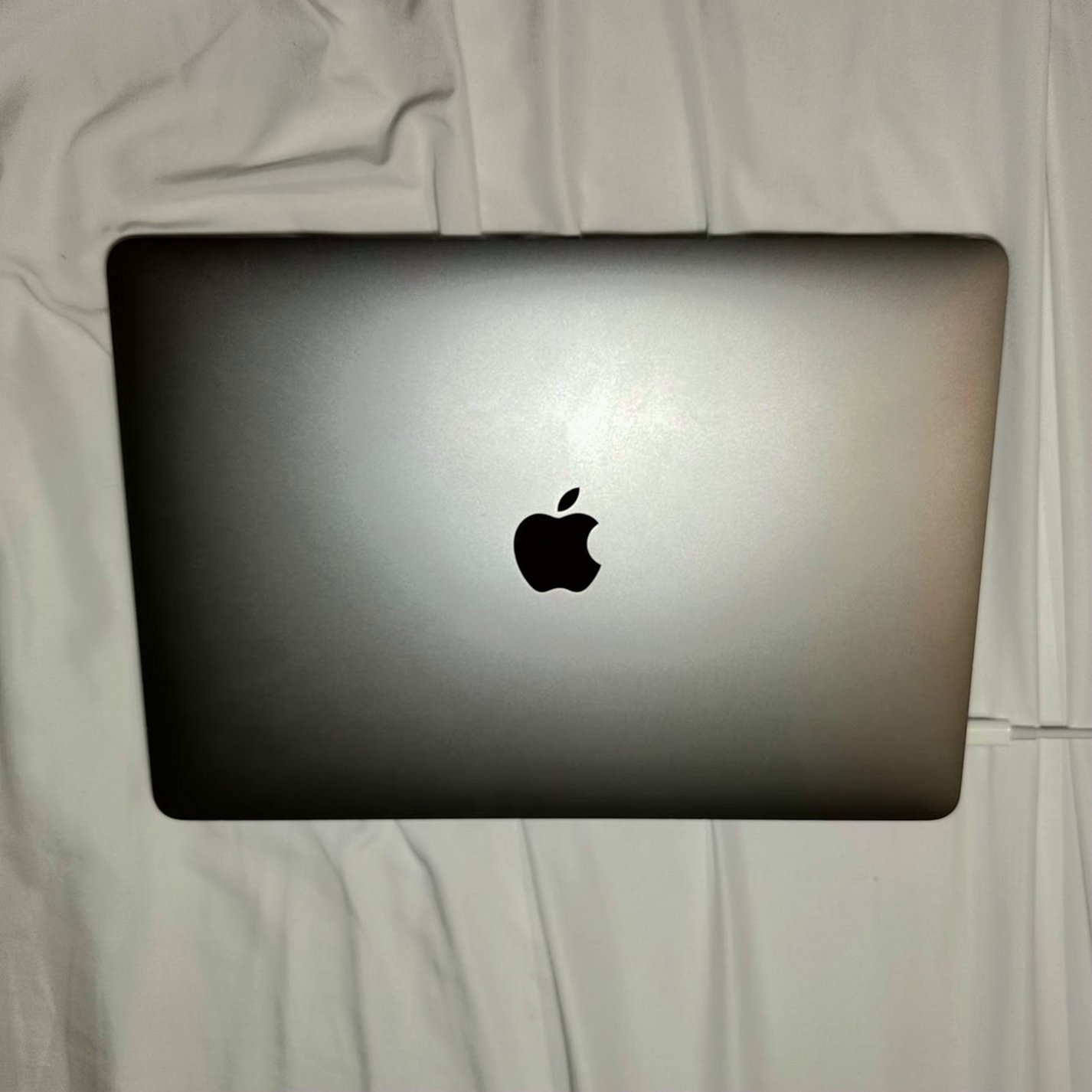 Apple MacBook Pro 2020 13inch 2H13 500GB Silver Unlocked - Used