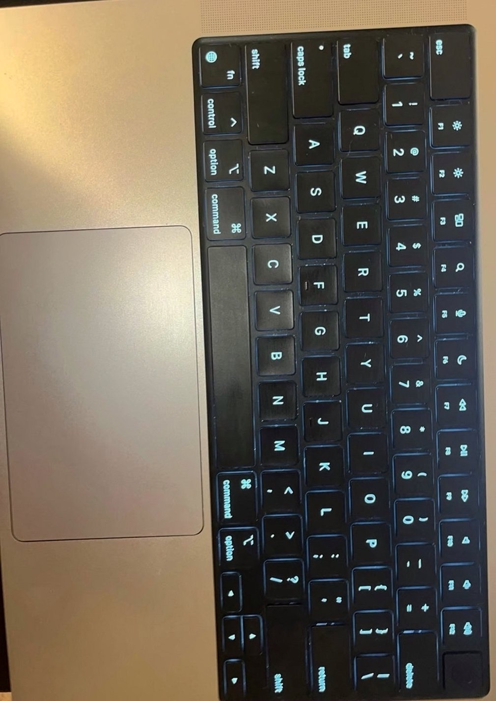 Apple MacBook Pro 2021 14" M1 Pro 500GB Unlocked - Used image 3