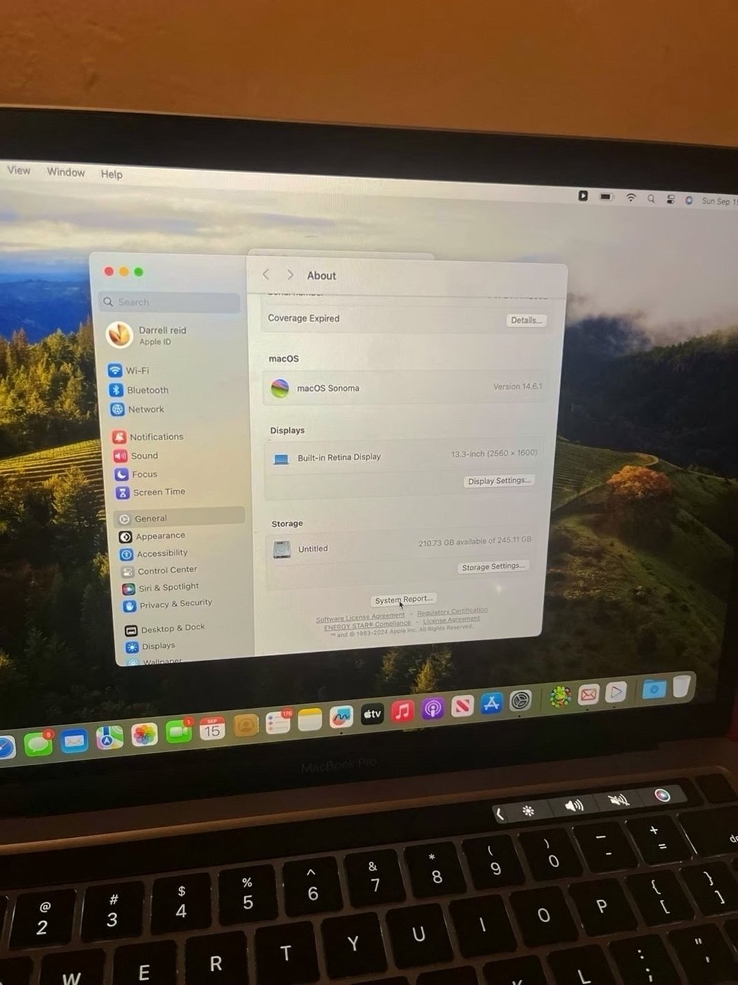 Apple MacBook Pro 13in M1 256GB SSD Unlocked - Used image 4
