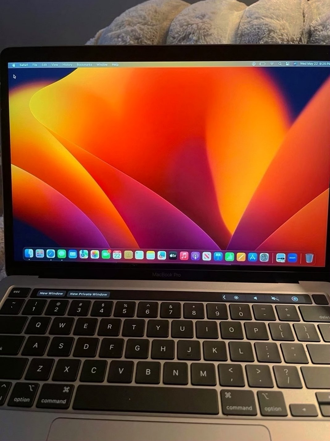 Apple MacBook Pro 13-inch 256GB Space Gray Unlocked - Used image 3
