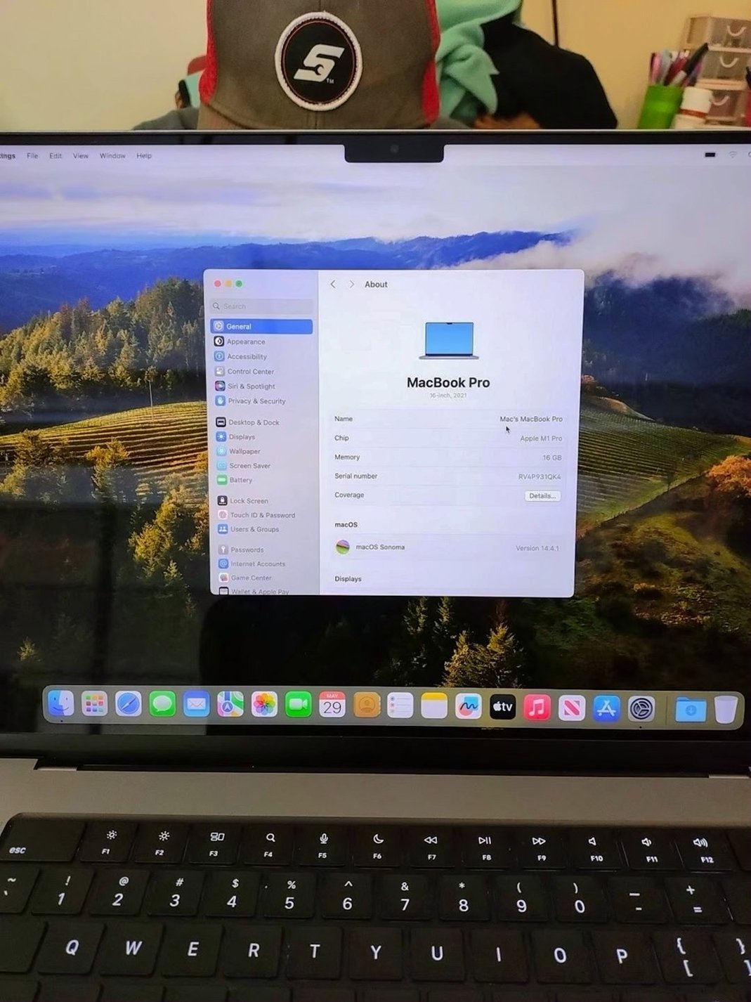 Apple MacBook Pro 16in M1 Pro 1TB SSD Unlocked - Used