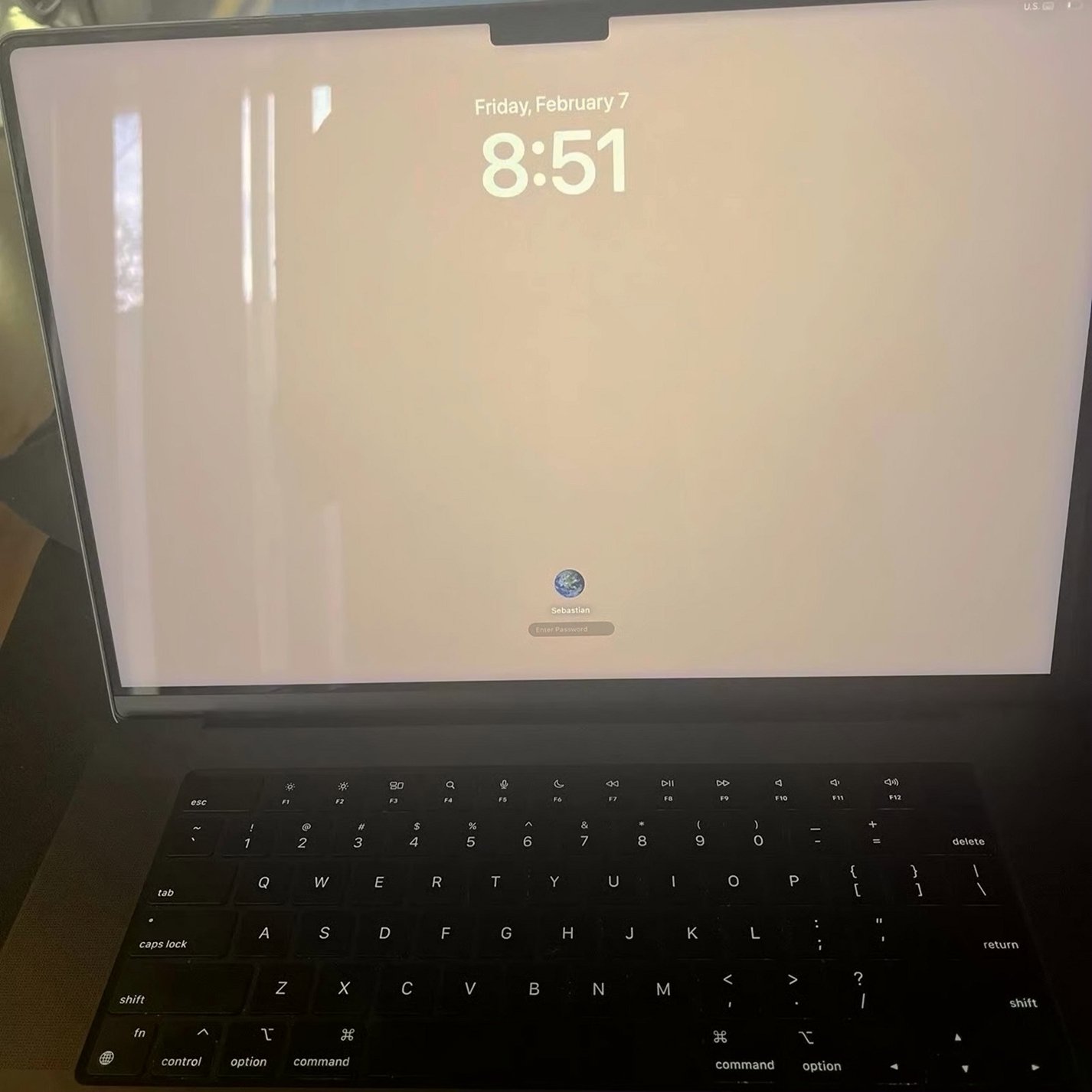 Apple MacBook Pro M3 Pro 1TB SSD Space Black Unlocked - Used image 4