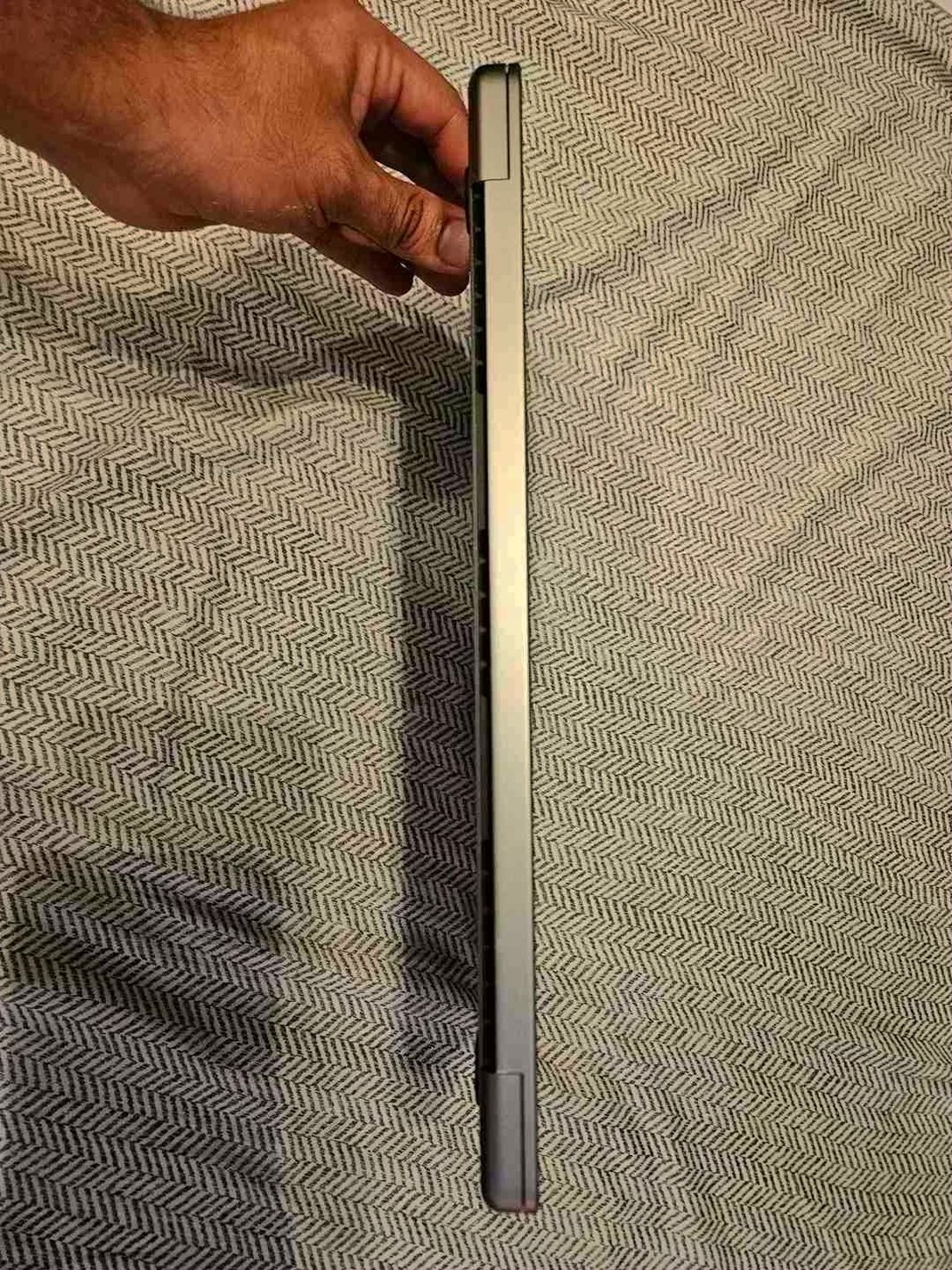 Apple MacBook Pro 2021 M1 512GB Silver Used image 3