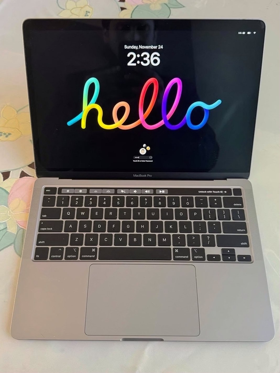 Apple MacBook Pro 2020 Core i5 16GB 512GB Unlocked - Used