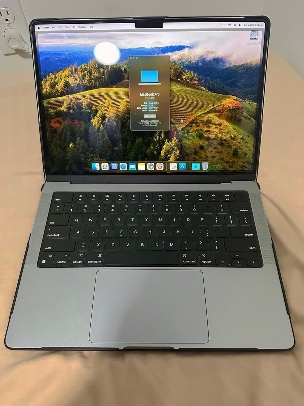 Apple MacBook Pro 14-inch 512GB Space Gray Unlocked - Used