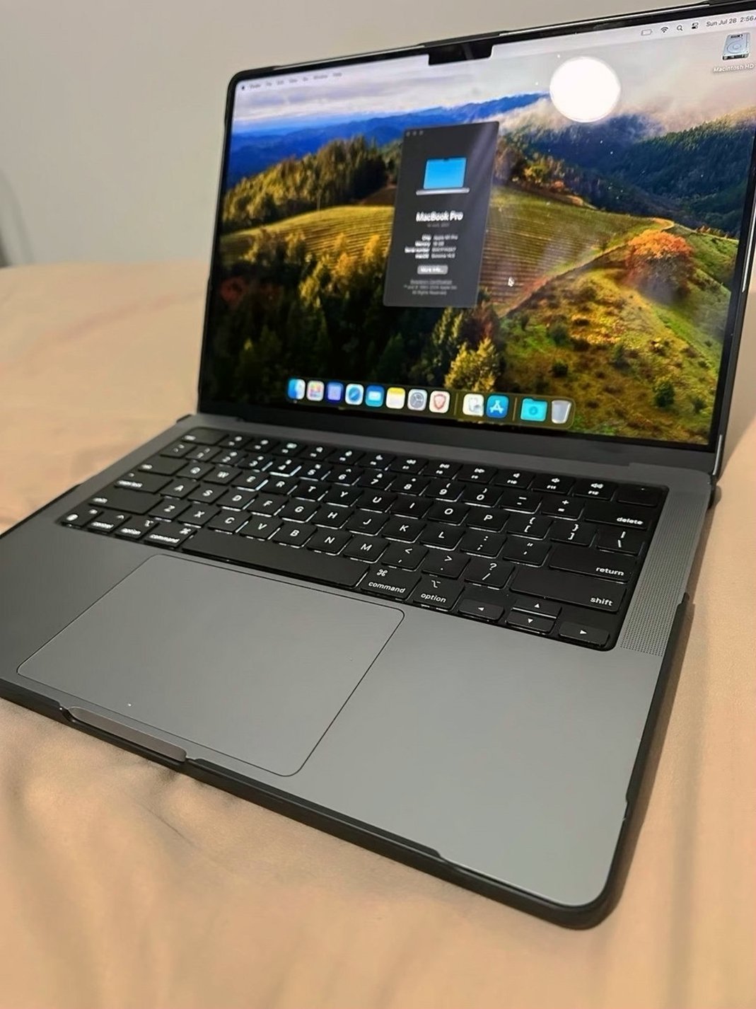 Apple MacBook Pro 14-inch 512GB Space Gray Unlocked - Used image 3