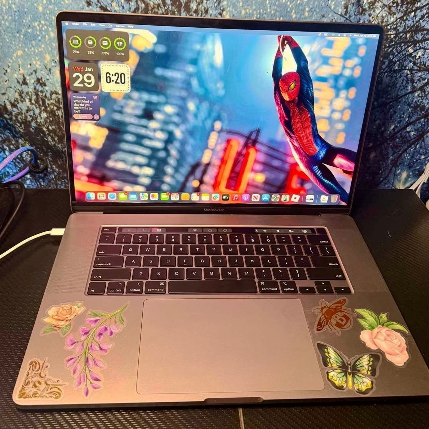 Apple MacBook Pro 16” 2019 1TB 16GB Space Gray Unlocked - Used