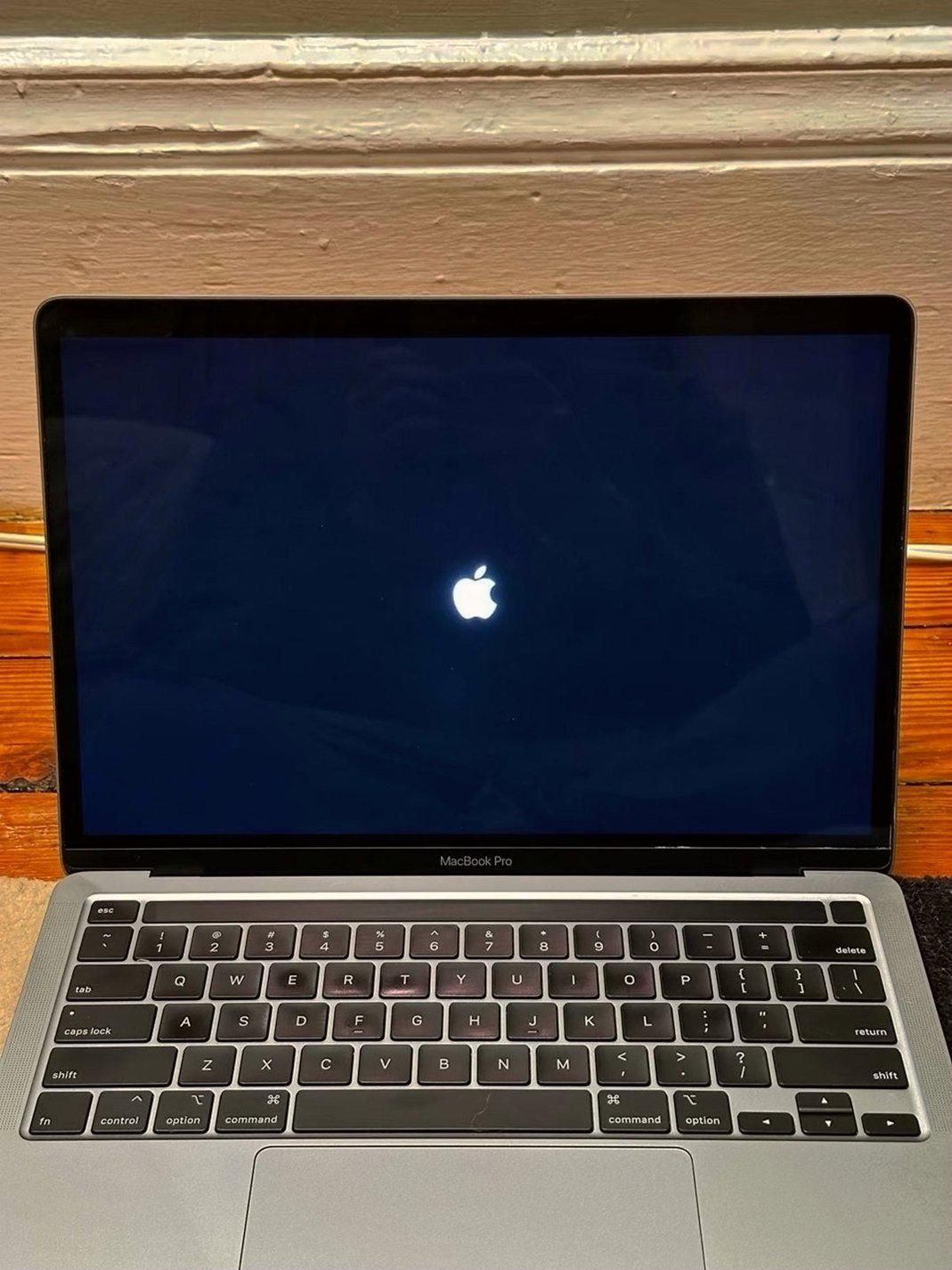 Apple MacBook Pro 13” 256GB Space Gray Used image 4