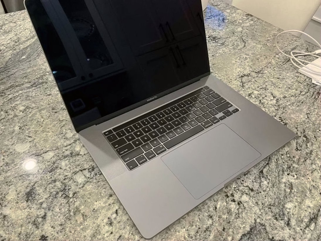 Apple MacBook Pro 16 inch 2TB Space Gray Unlocked - Used