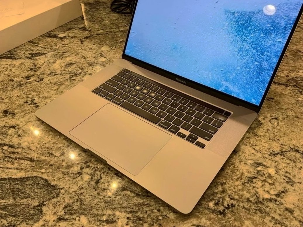 Apple MacBook Pro 16 inch 2TB Space Gray Unlocked - Used image 2