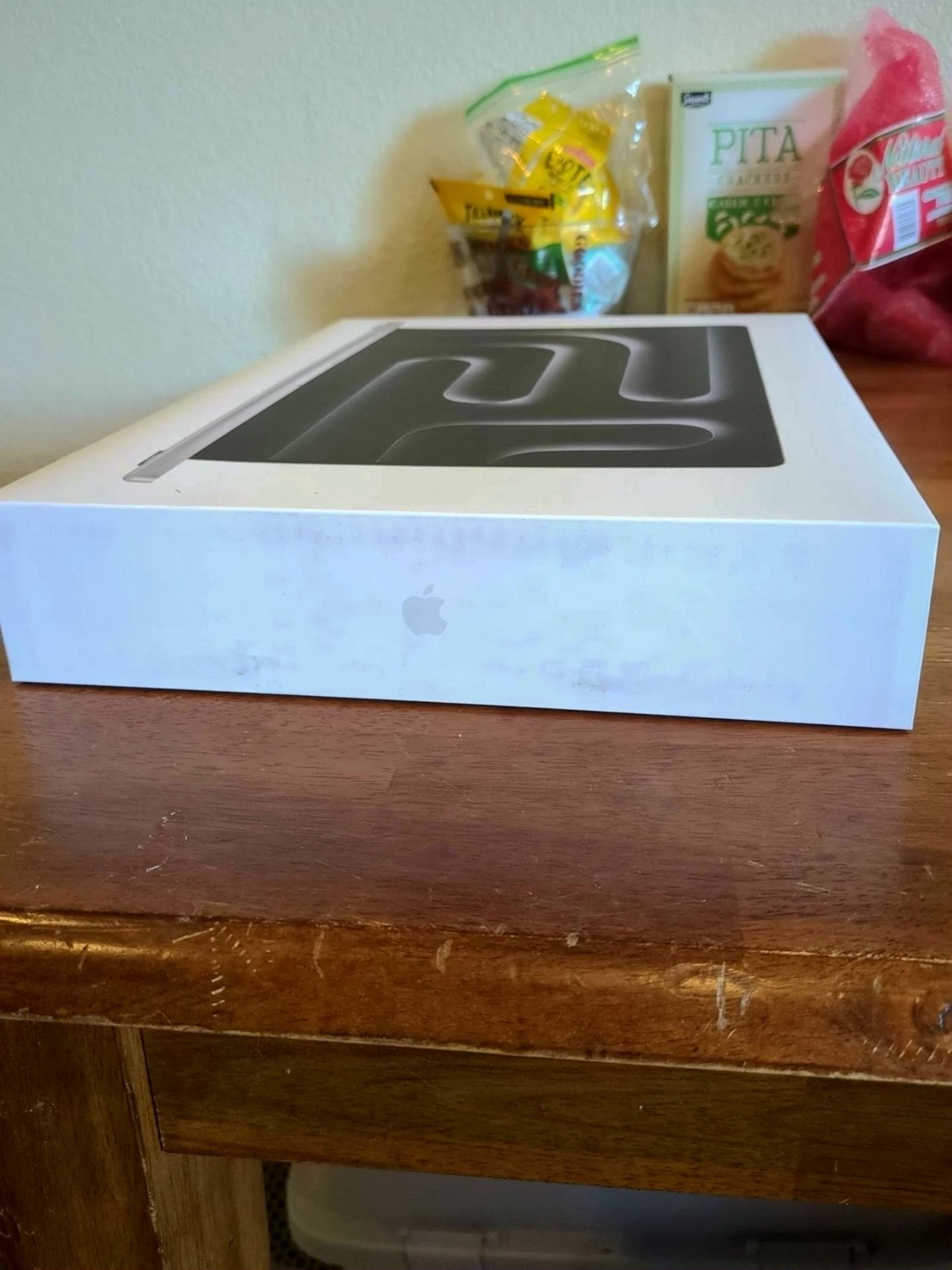 Apple Macbook Pro A2991 256GB Silver Unlocked - Used image 4