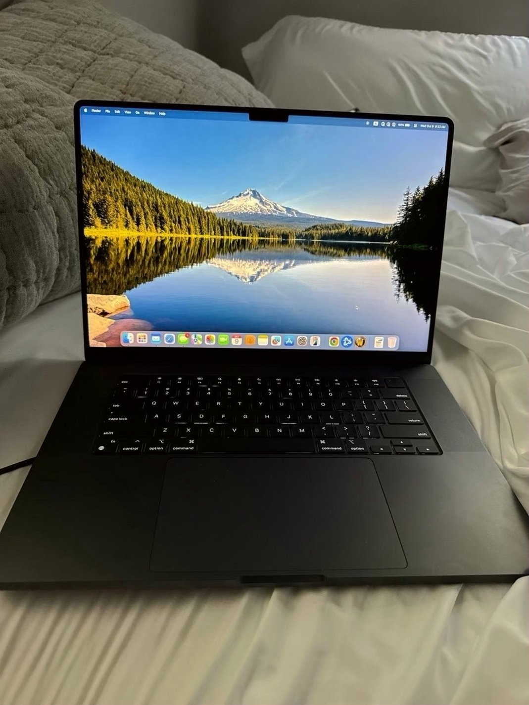 Apple MacBook Pro 16” M3 512GB Space Black Unlocked - Used
