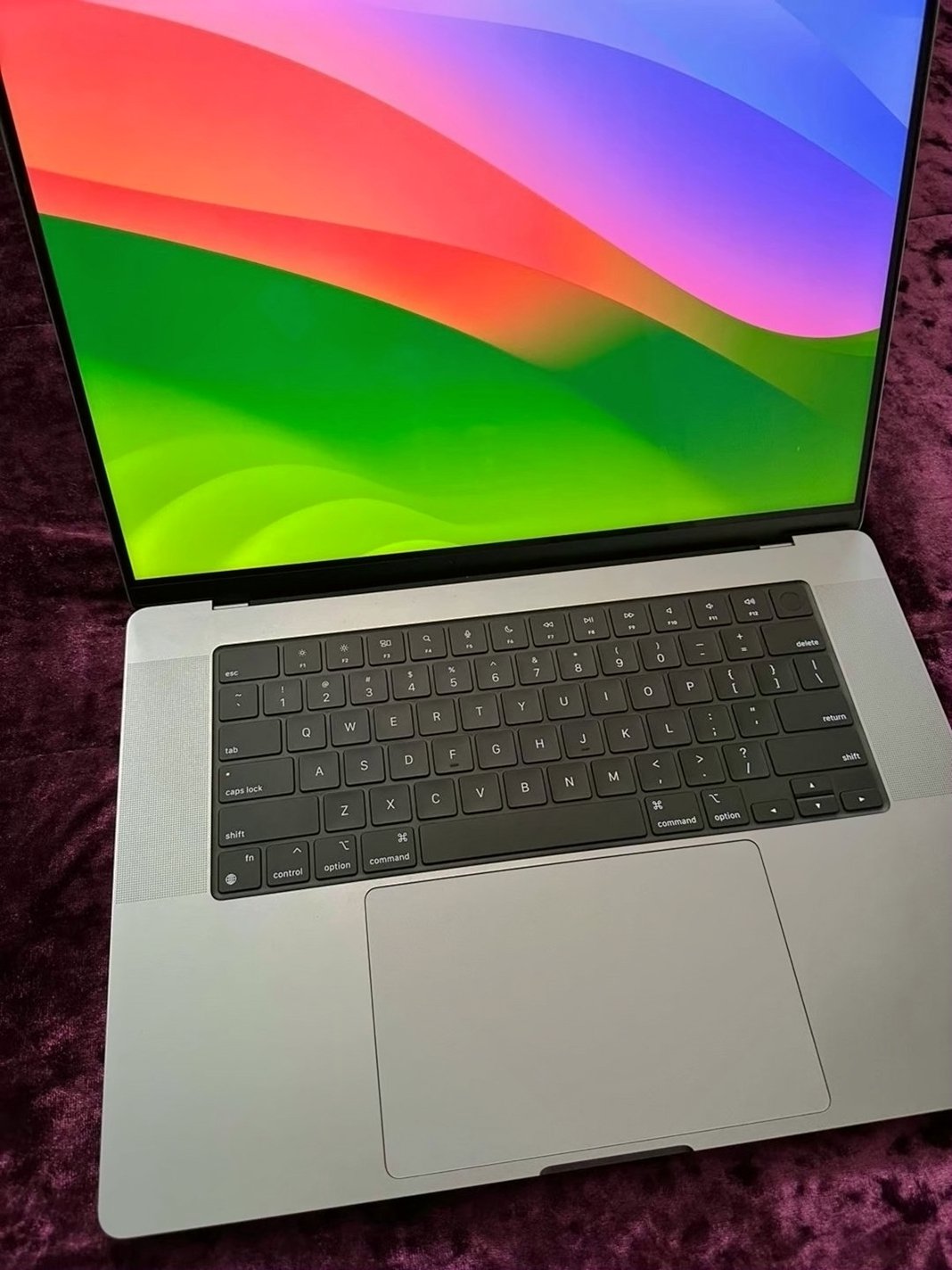 Apple MacBook Pro 9P12 512GB Space Gray Unlocked - Used image 3
