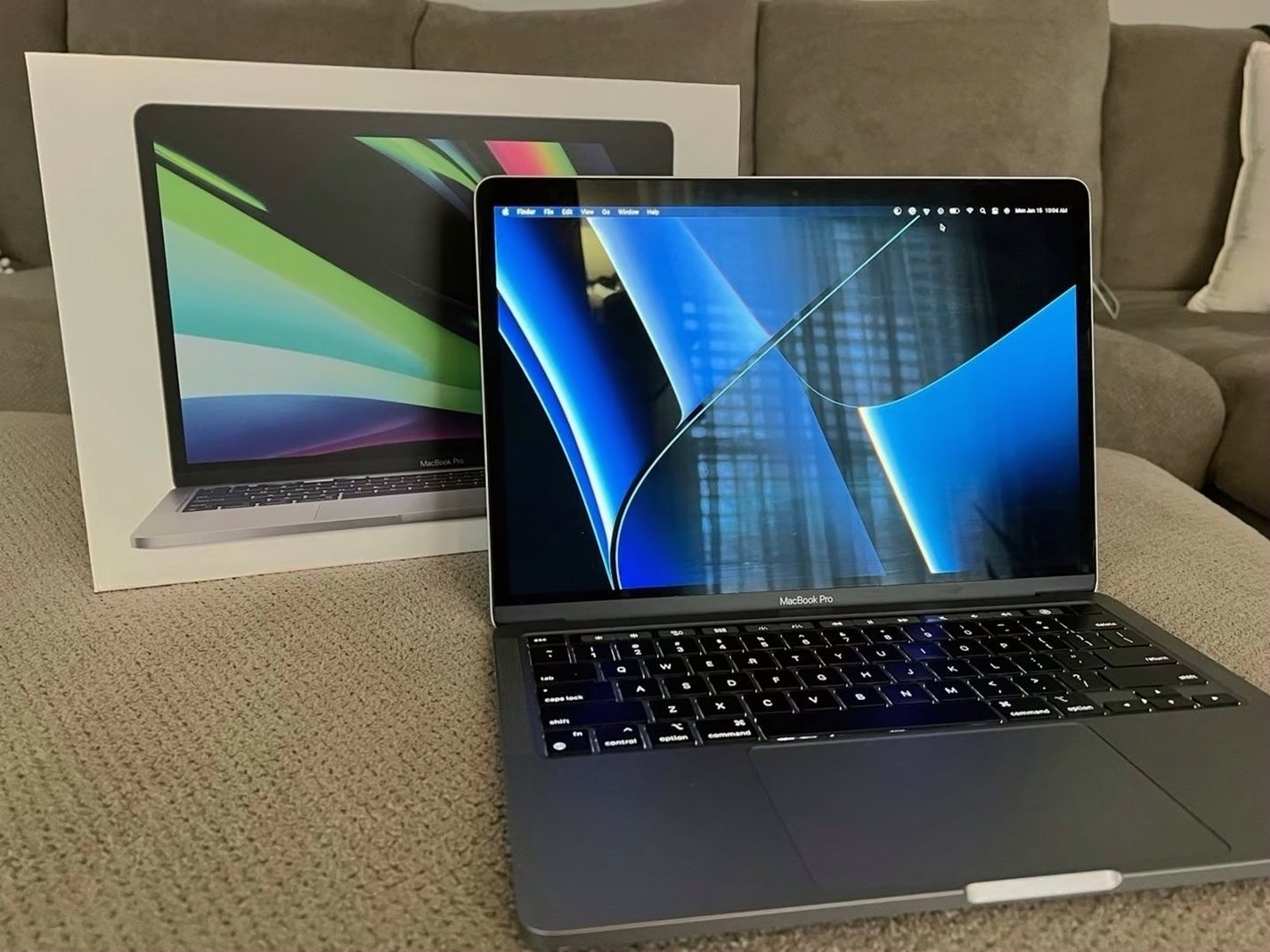 Apple MacBook Pro 8M21 M1 Pro 256GB Space Gray Unlocked - Used image 2