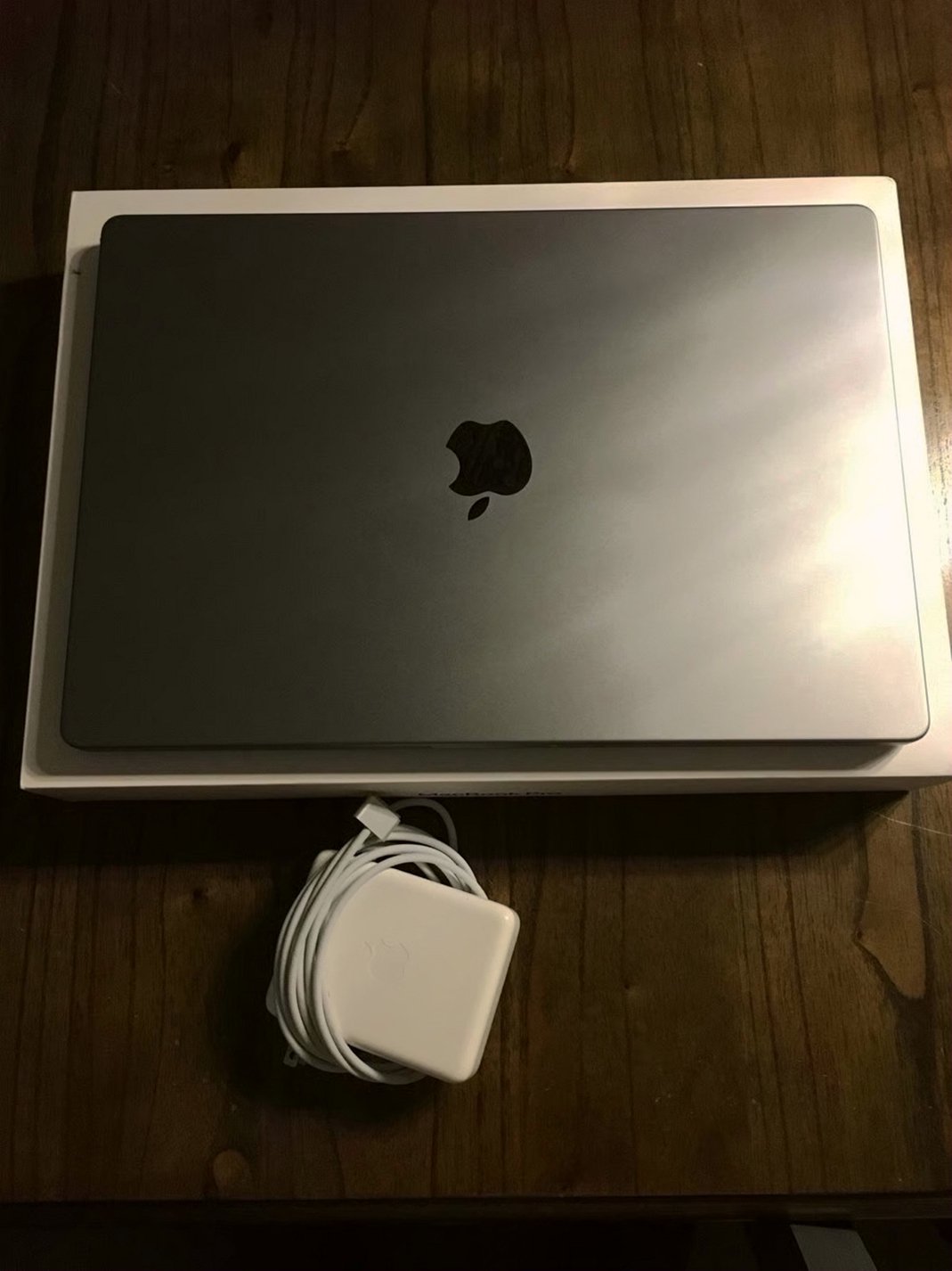 Apple MacBook Pro 16in 2021 M1 Chip 512GB Space Gray Unlocked - Used image 2