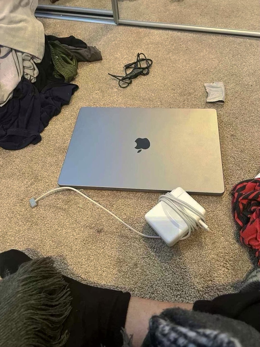 Apple MacBook Pro 16 in 2021 512GB Space Gray Unlocked - Used