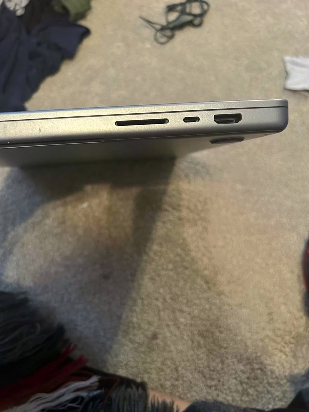 Apple MacBook Pro 16 in 2021 512GB Space Gray Unlocked - Used image 3