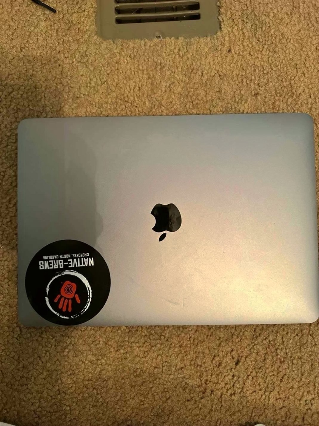 Apple MacBook Pro M2 13-inch 256GB Space Gray Unlocked - Used