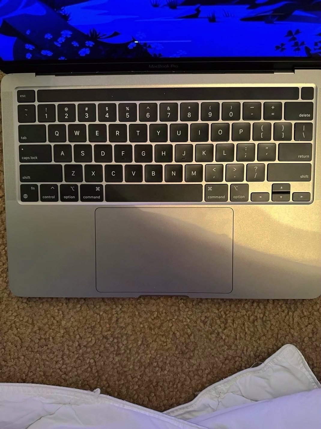 Apple MacBook Pro M2 13-inch 256GB Space Gray Unlocked - Used image 3