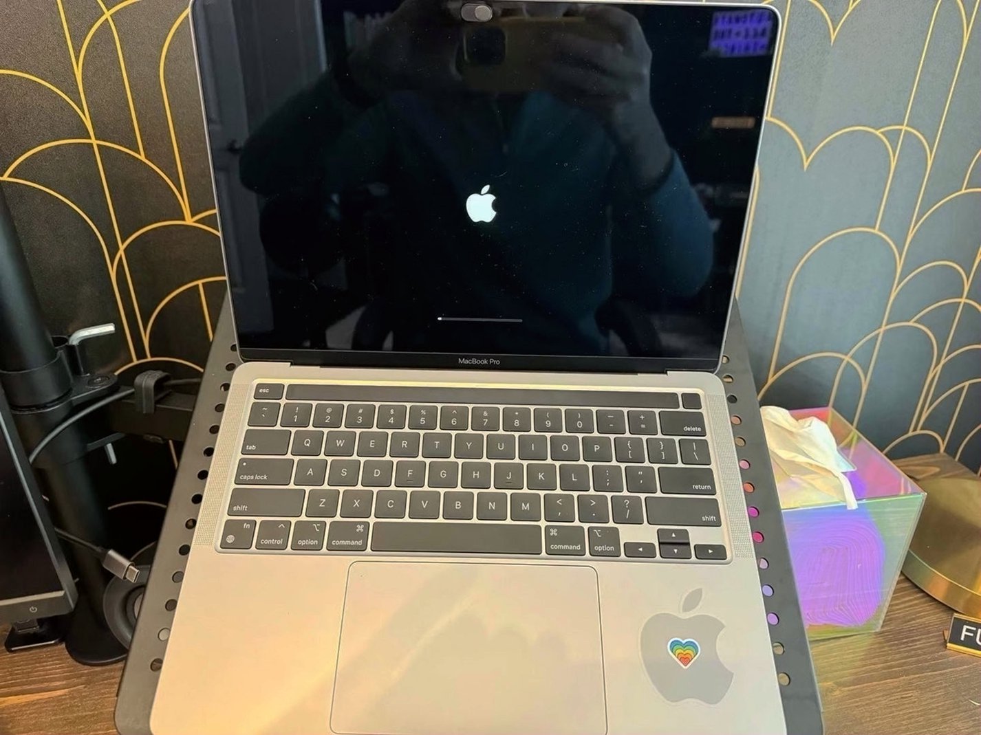 Apple MacBook Pro 2022 1TB Space Grey Unlocked - Used image 2