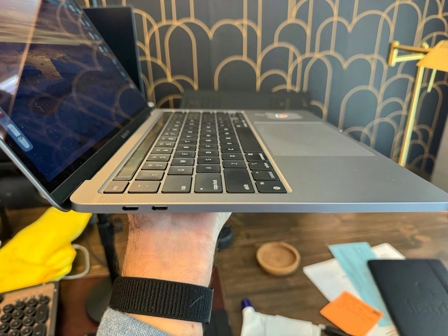 Apple MacBook Pro 2022 1TB Space Grey Unlocked - Used image 5