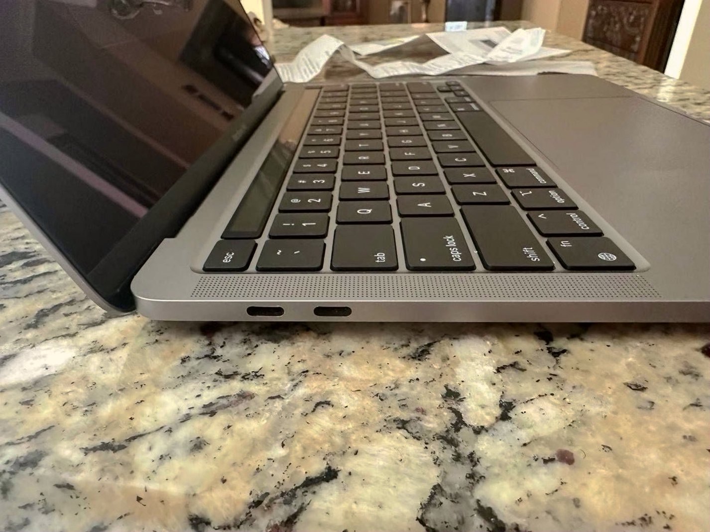 Apple MacBook Pro 13.3 inch 2020 256GB Silver Used image 2