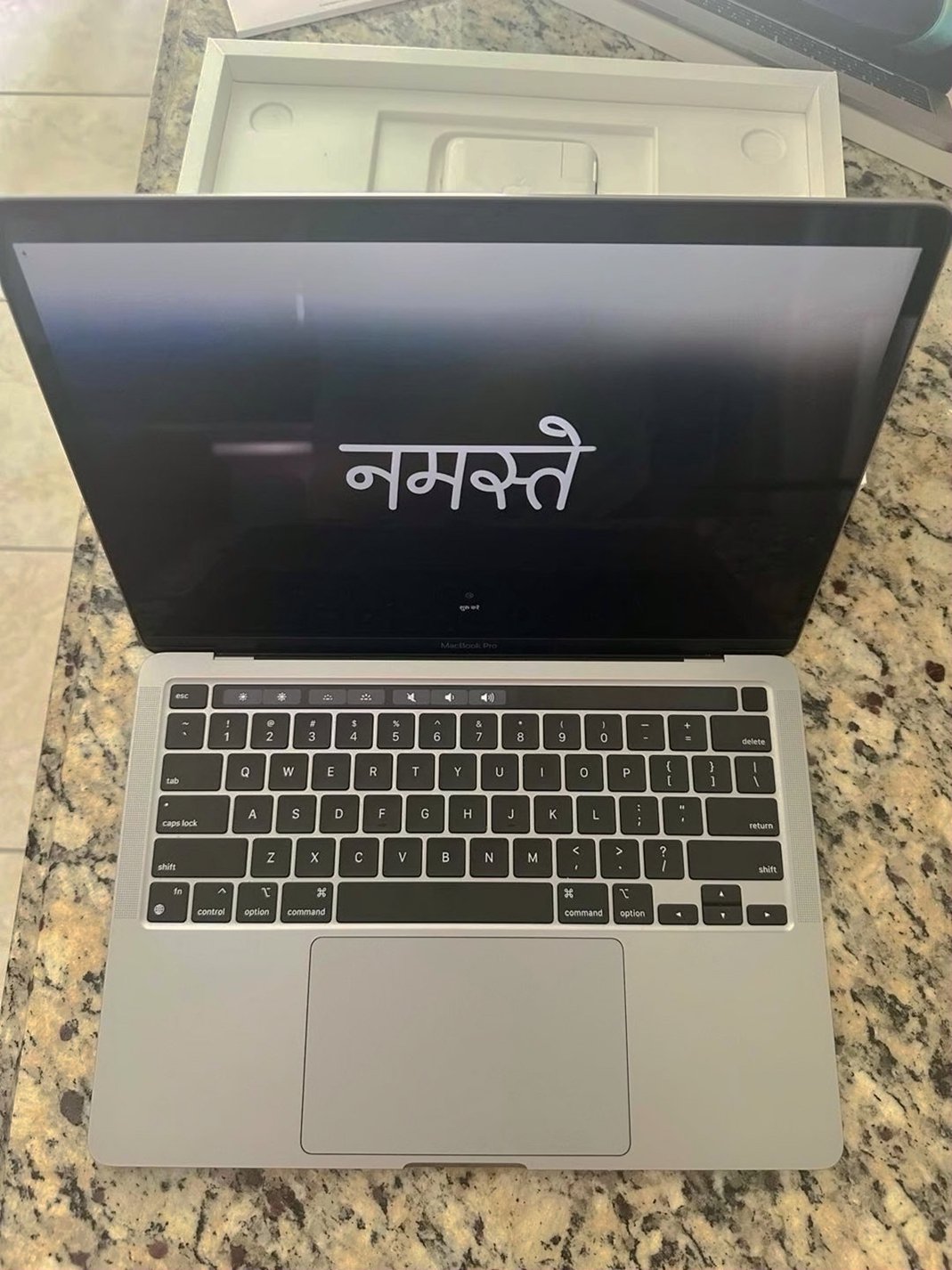 Apple MacBook Pro 13.3 inch 2020 256GB Silver Used image 5