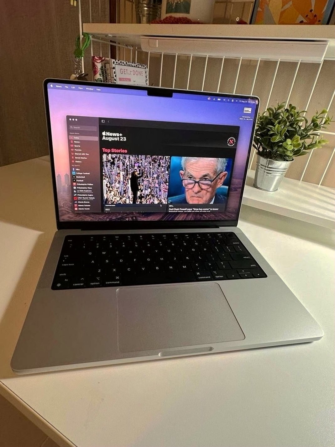 Apple MacBook Pro 2021 512GB Space Gray Used image 2