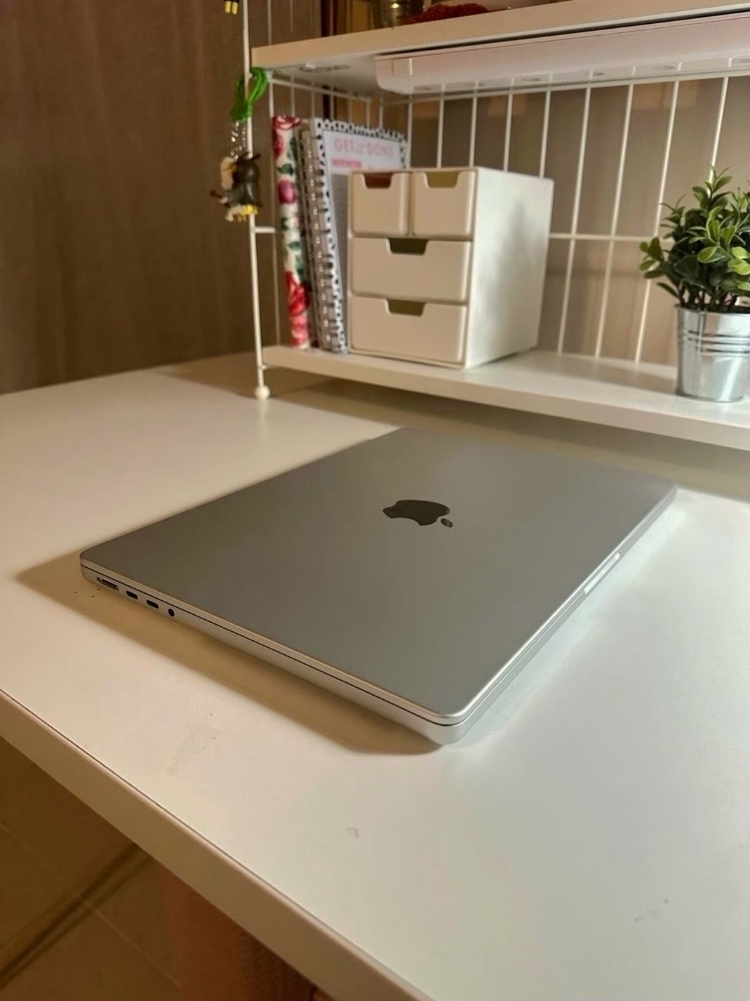 Apple MacBook Pro 2021 512GB Space Gray Used image 3