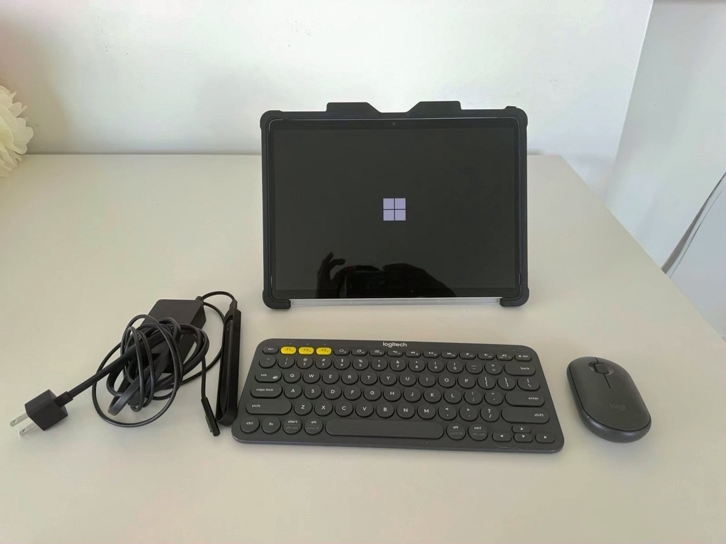 Microsoft Surface Pro 8 256GB SSD Platinum Unlocked - Used