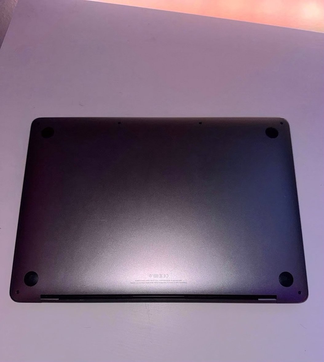 Apple 2020 13 inch M1 MacBook Pro 512GB Space Gray Unlocked - Used image 4