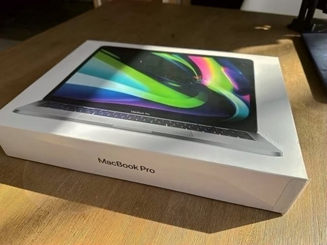 Apple MacBook Pro M2 1TB SSD 24GB Memory 13" Space Gray Unlocked - Used