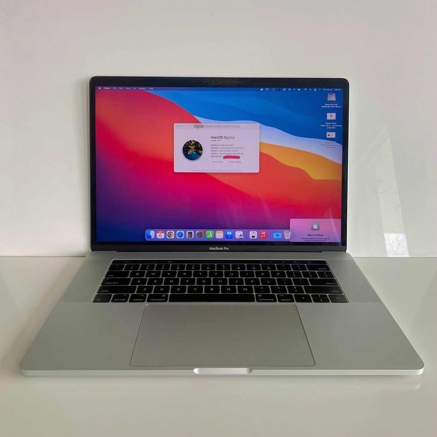 Apple MacBook Pro 15-inch 2017 16GB 512GB Space Gray Unlocked - Used image 2