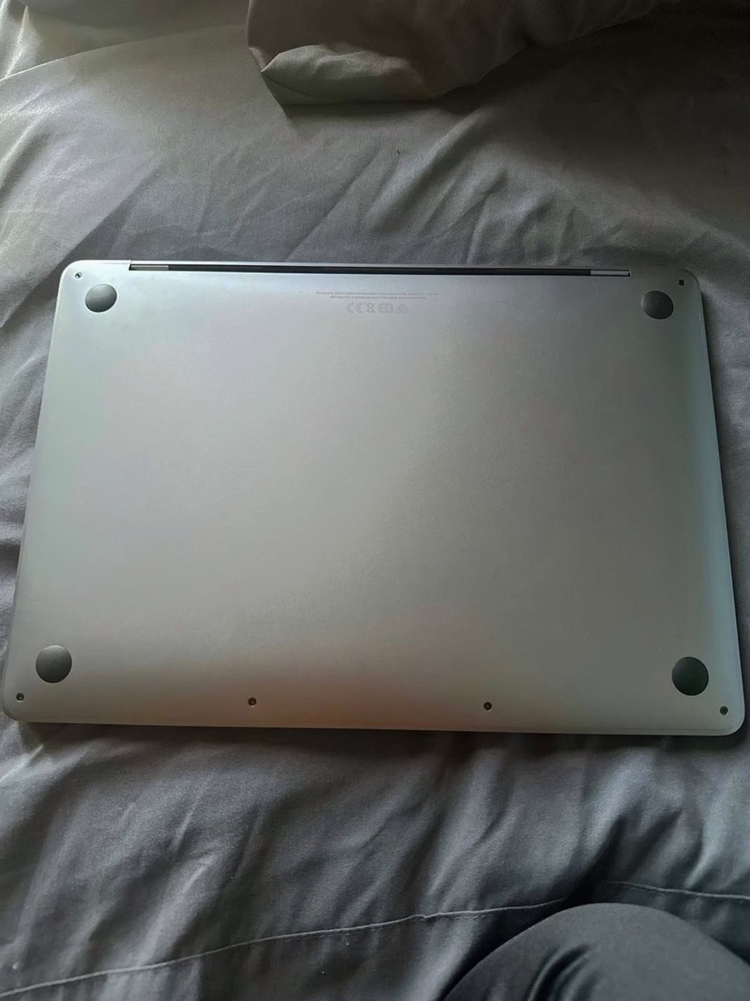 Apple MacBook Pro 2022 M2 256GB Silver Unlocked - Used image 3