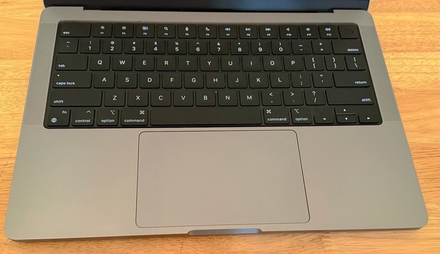 Apple MacBook Pro 14” 512GB Space Gray Unlocked - Used image 4