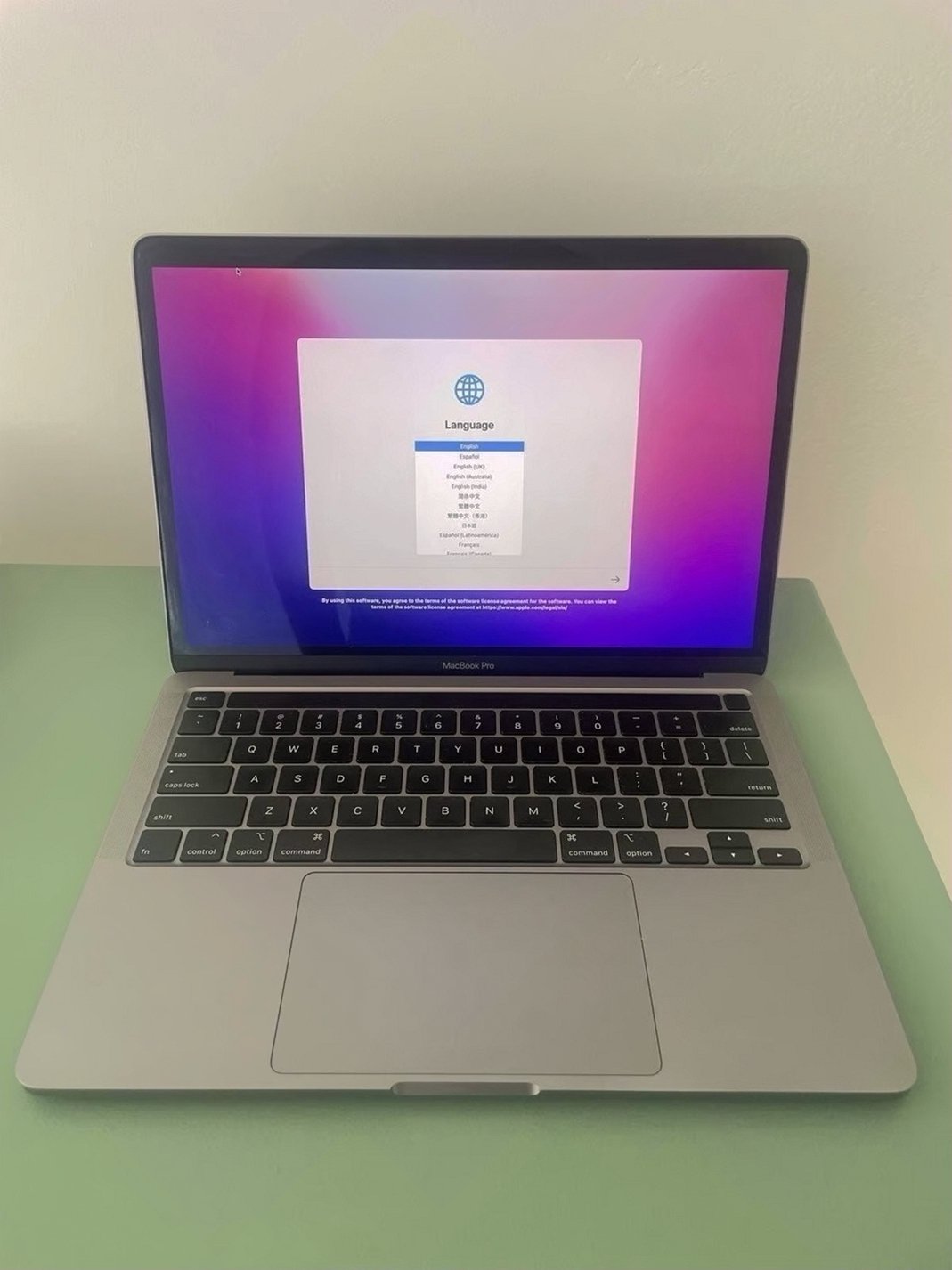 Apple MacBook Pro 13 inch 512GB Space Gray Unlocked - Used image 2