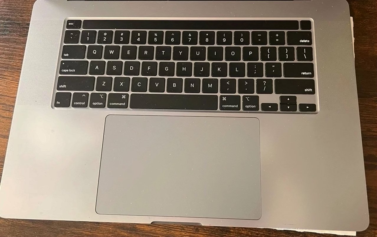 Apple MacBook Pro 2019 512GB 16inch Unlocked - Used image 2
