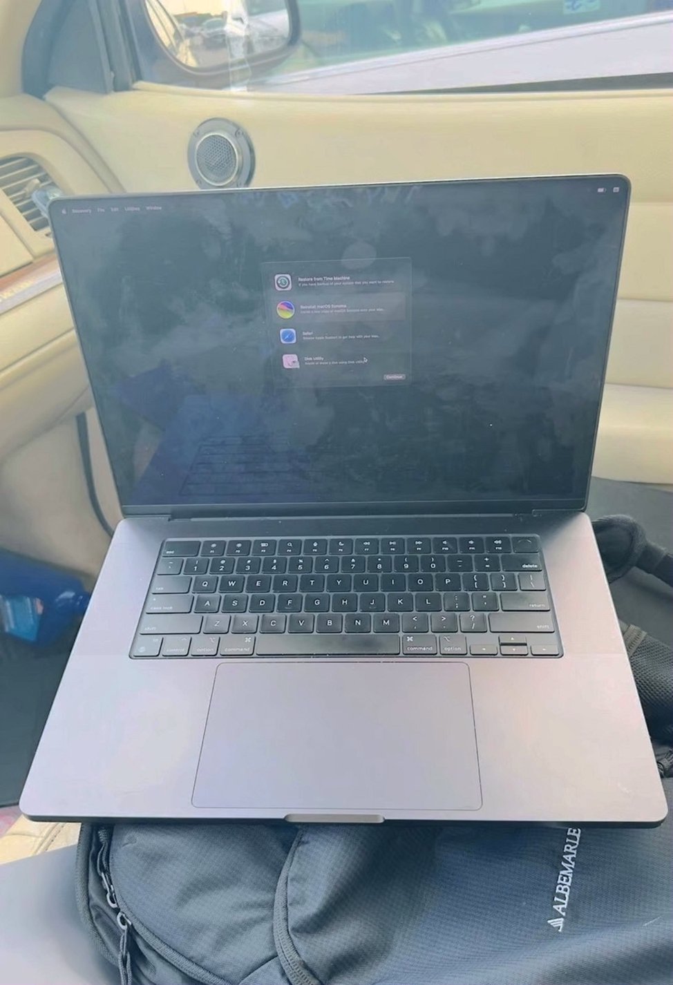 Apple MacBook Pro 16-inch M3 Pro 512GB Space Gray Unlocked - Used image 2