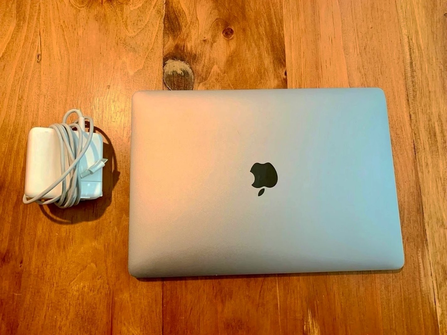 Apple MacBook Pro 2020 13-inch Unlocked Used image 3