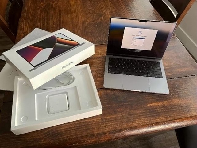 Apple MacBook Pro 14" 1TB SSD Space Gray - Used