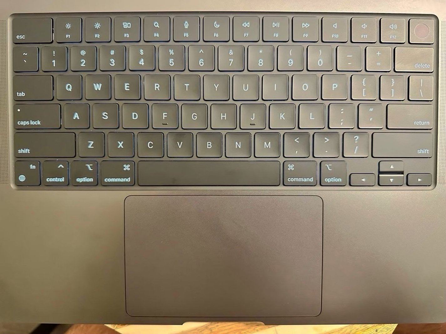 Apple MacBook Pro 14 inch 1TB Space Black Unlocked - Used image 4