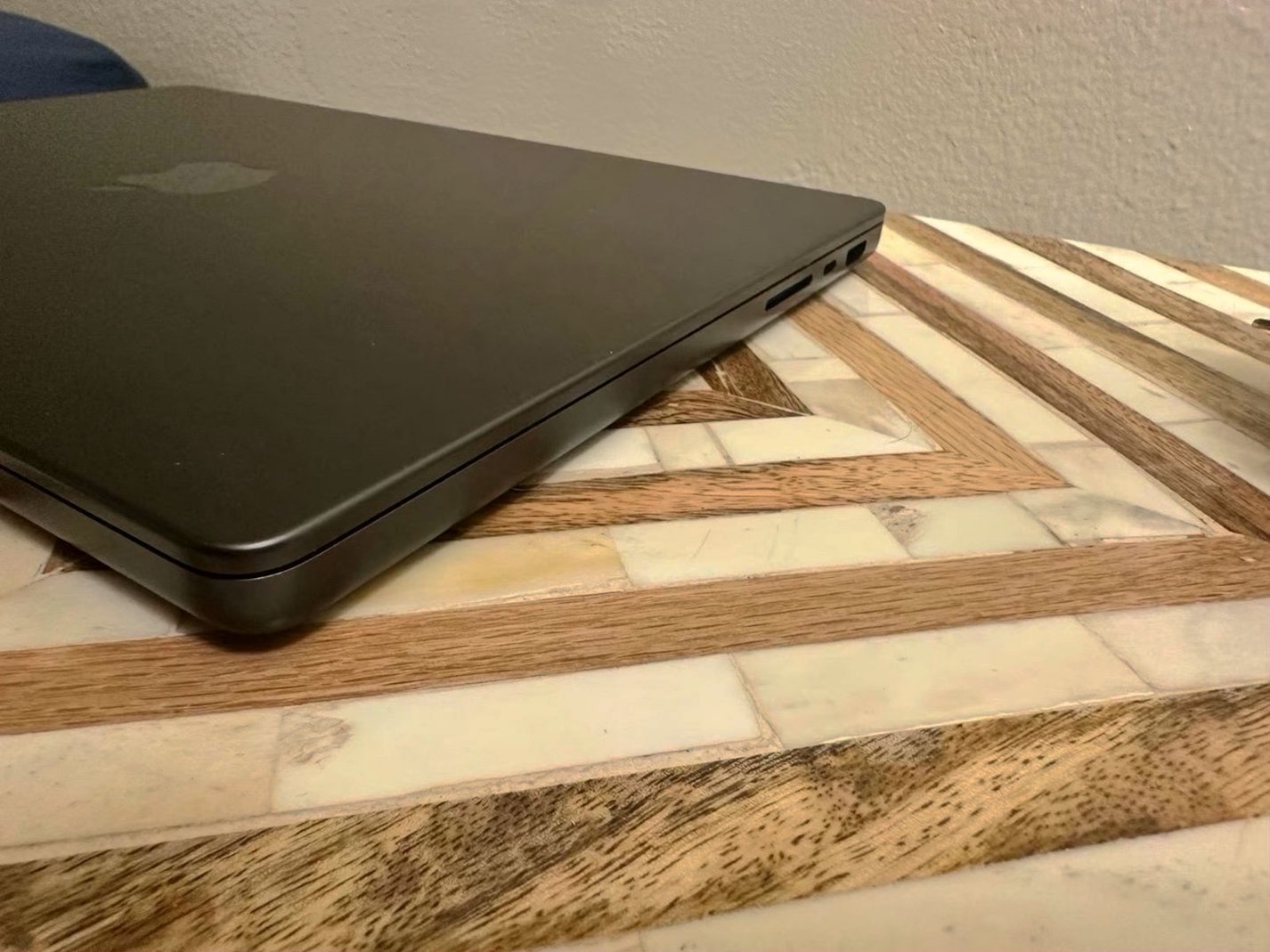 Apple MacBook Pro 14 inch 1TB Space Black Unlocked - Used image 5